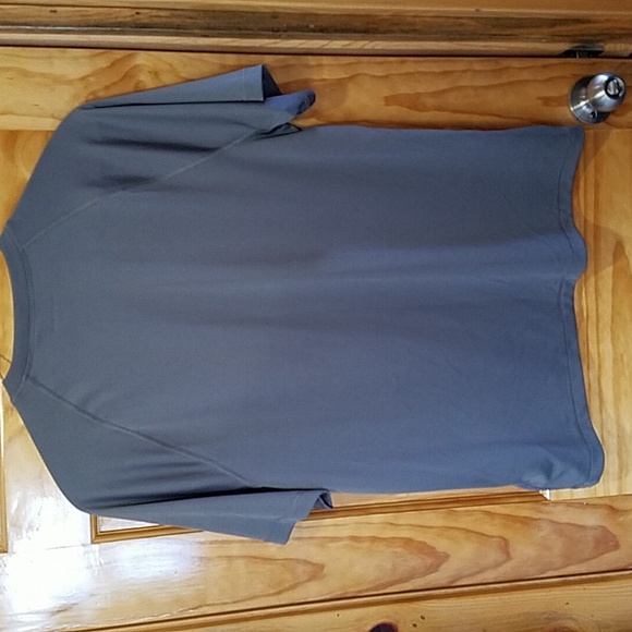 Amazon Essentials Large Cool Tee - M - Picture 7 of 7